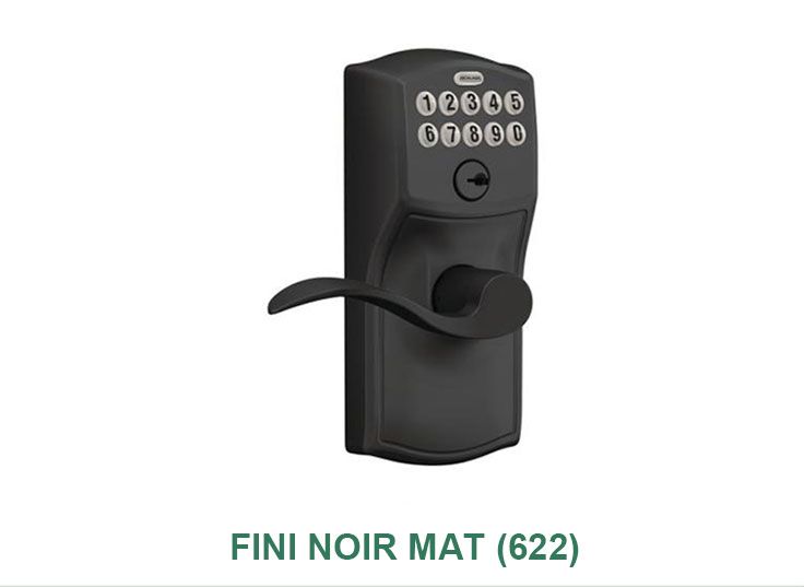 Une serrure de porte noire avec les mots fini noir mat en bas