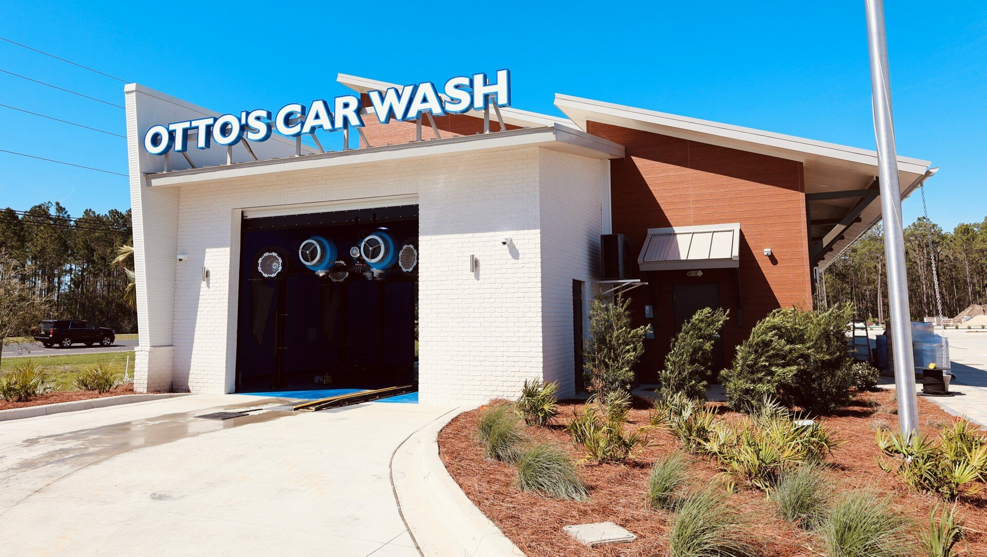 Photograph of Santa Rosa Beach Location of Otto's Car Wash