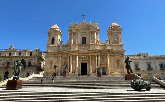 Self-drive tour departing from Catania Self-drive tour departing from Catania
