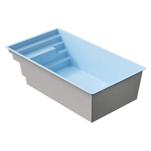 Une piscine bleue et blanche avec des escaliers sur fond blanc.