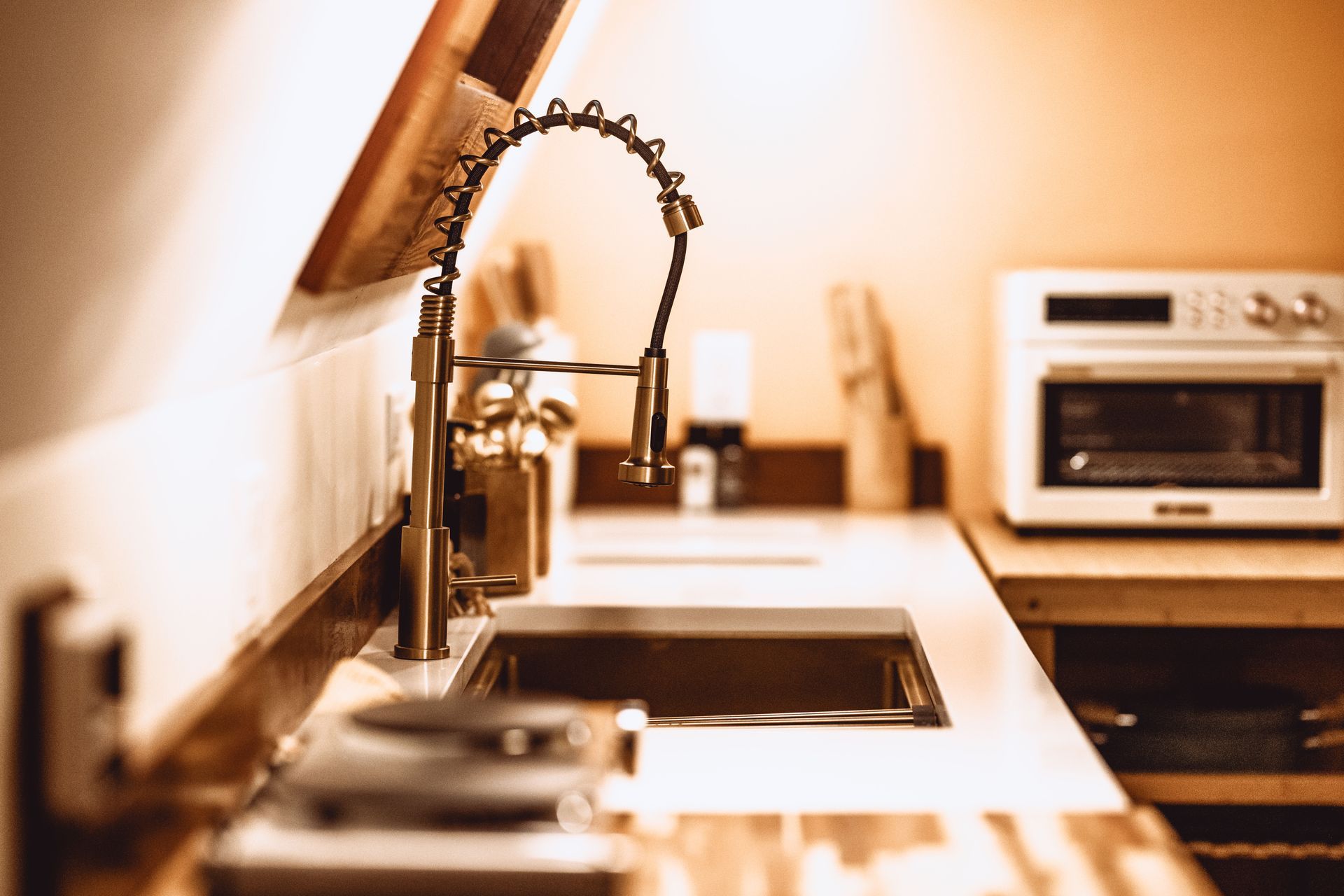 A kitchen sink
