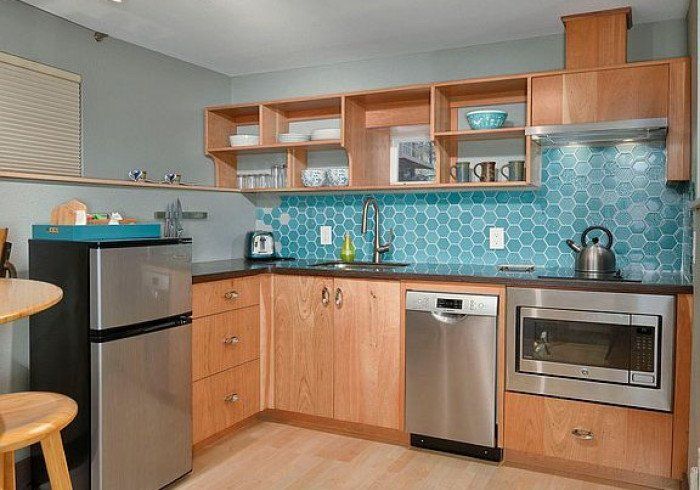 Mt. Eva 1 bedroom apartment in Bell In The Woods B&B in Alaska. Fully equipped kitchen.