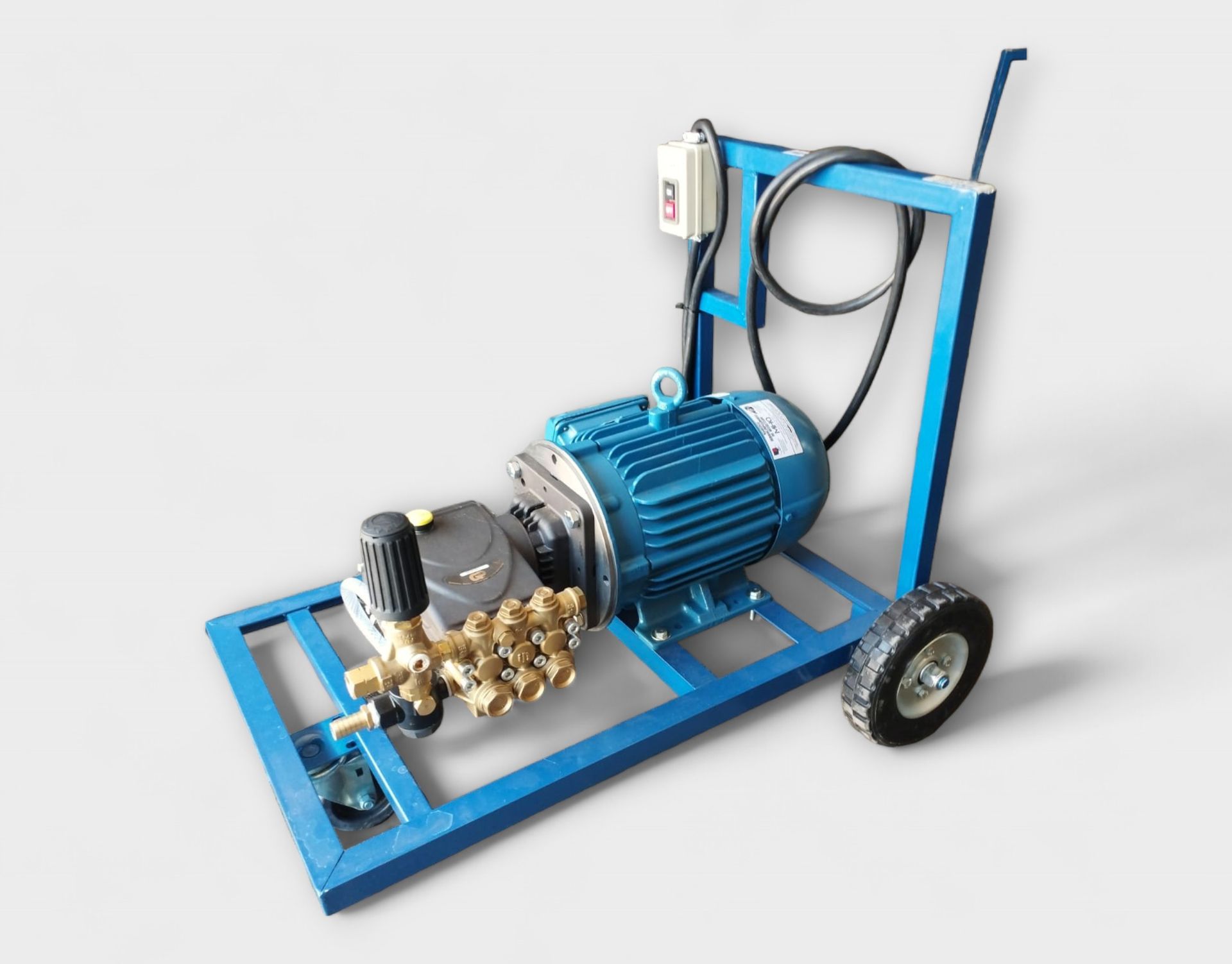 HIDROLAVADORA 5HP ELÉCTRICA BIFÁSICA ALTA PRESIÓN, AGUA FRÍA