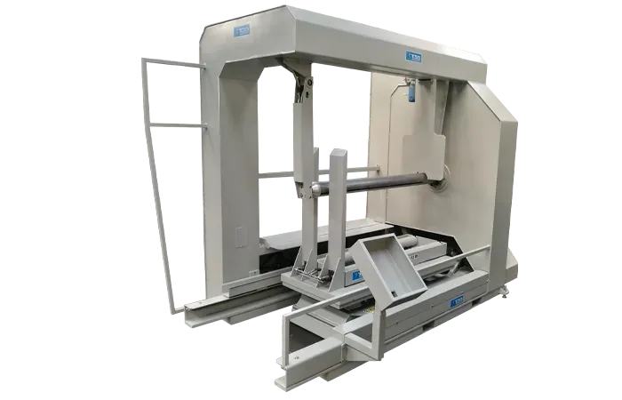 Avvolgitore rotoli di rete con estrattore, Piattaforma elevatrice a pantografo porta-rotoli, con rulli motorizzati, sistema di pesatura, traslazione e ribaltamento.
