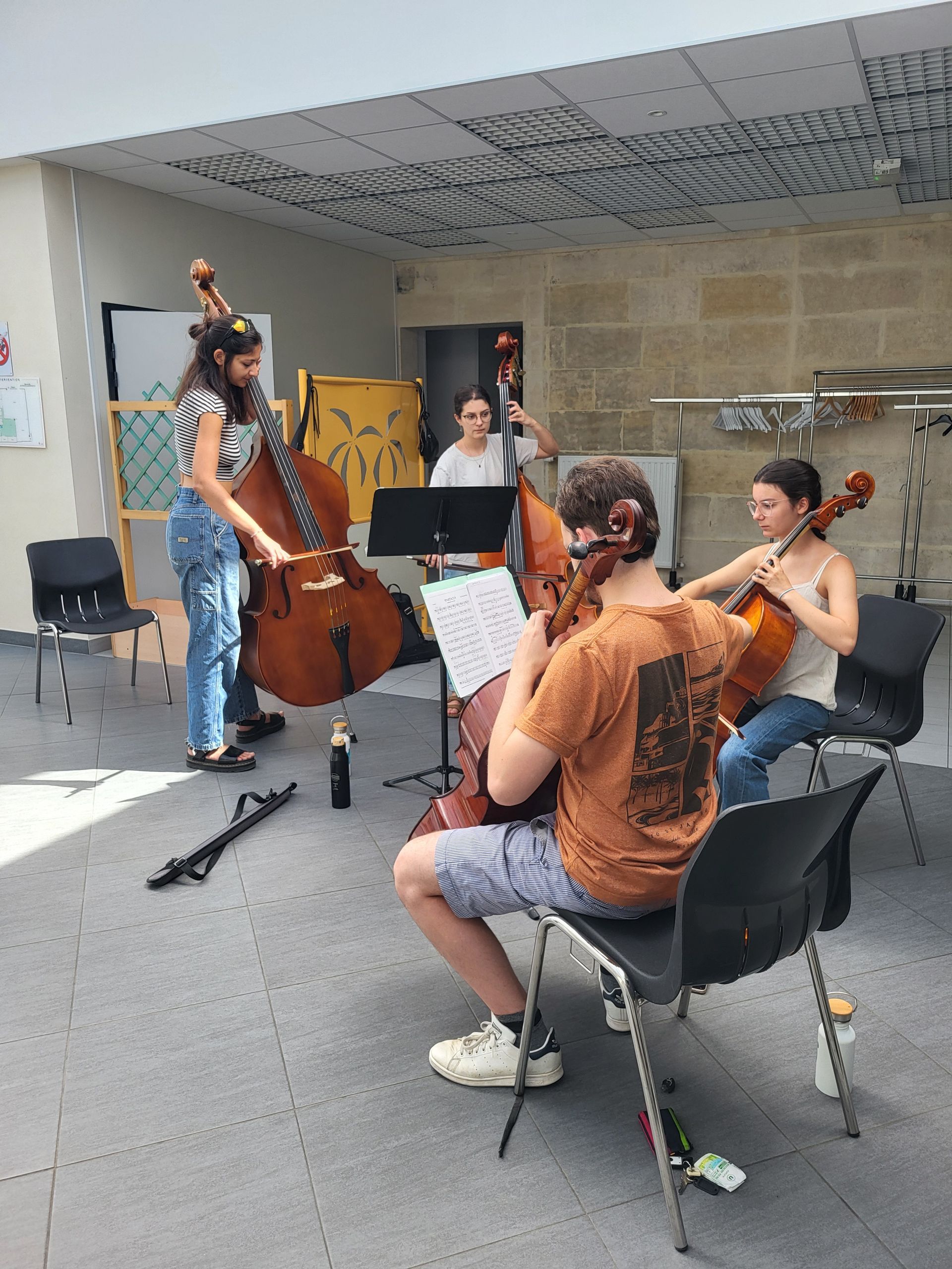 Pupitre de violoncelles et contrebasses