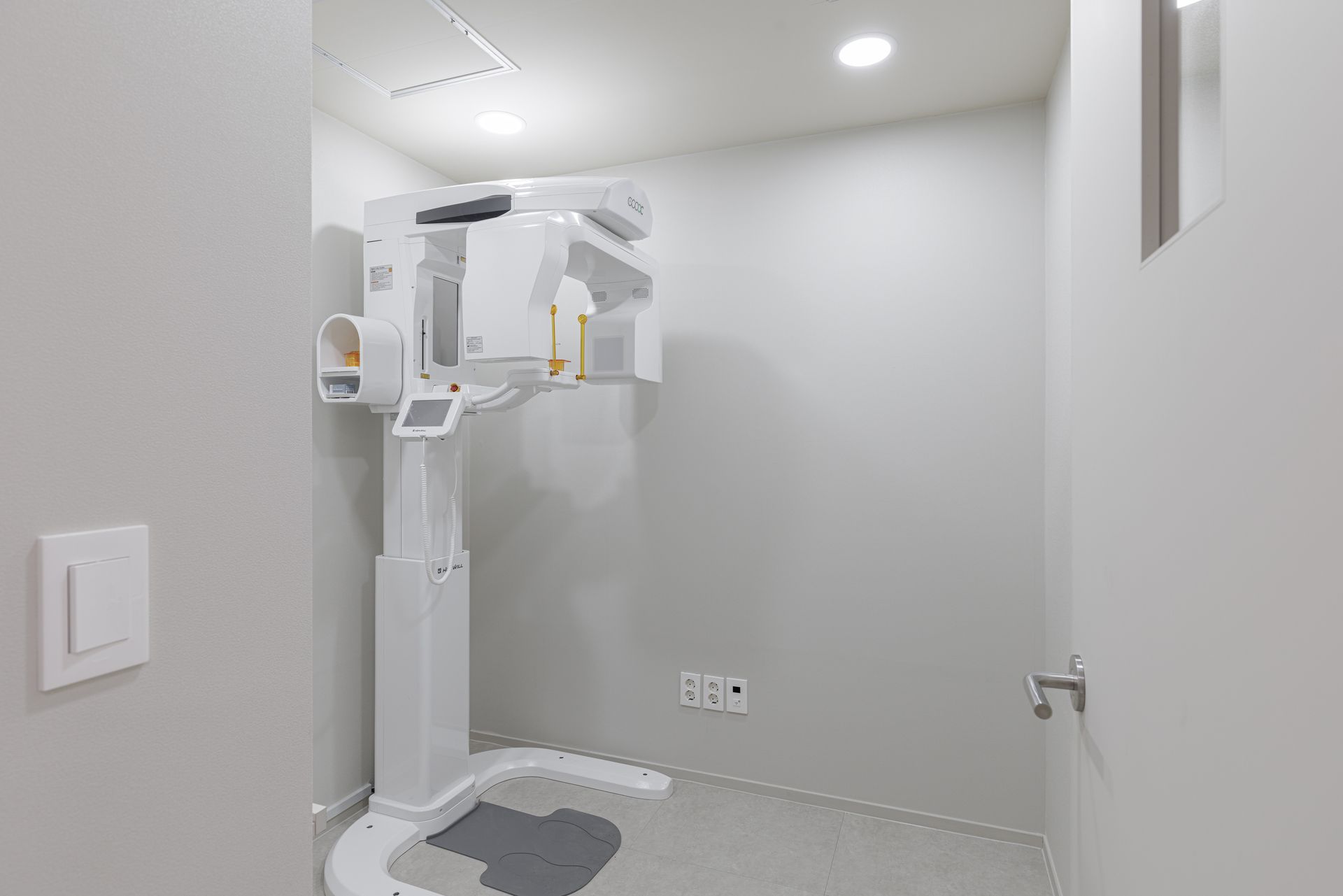 Treatment chairs at the Dongdaemun clinic