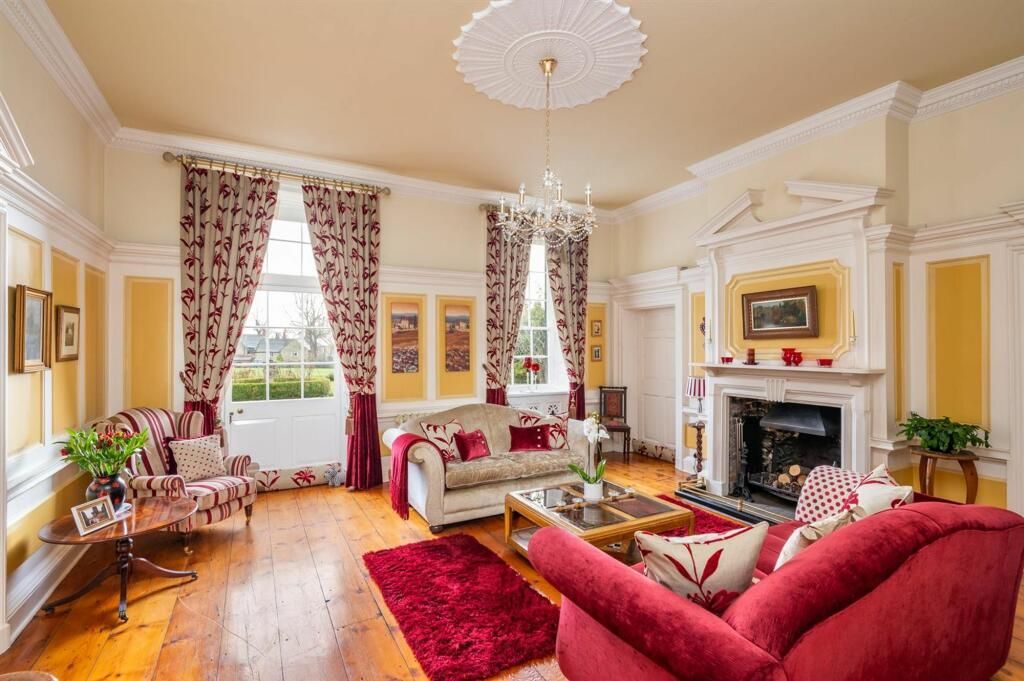 High-quality interior finishes for substantial Netherton townhouses and character homes, local trusted decorator.