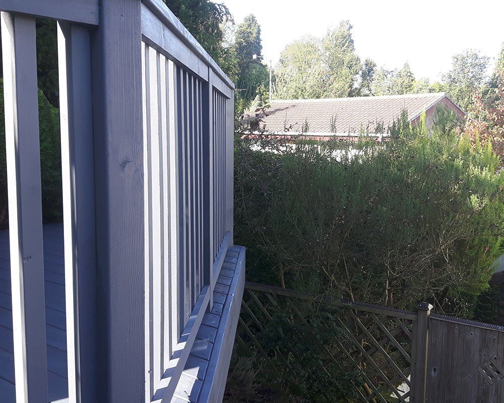exterior painting and decorating - decking - summerhouse