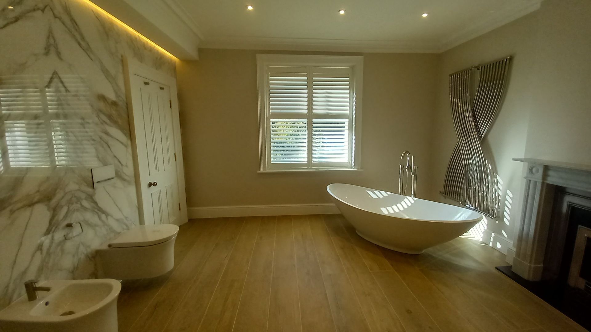 decorative finishes - interior design - painting and decorating - bespoke decor - bathroom