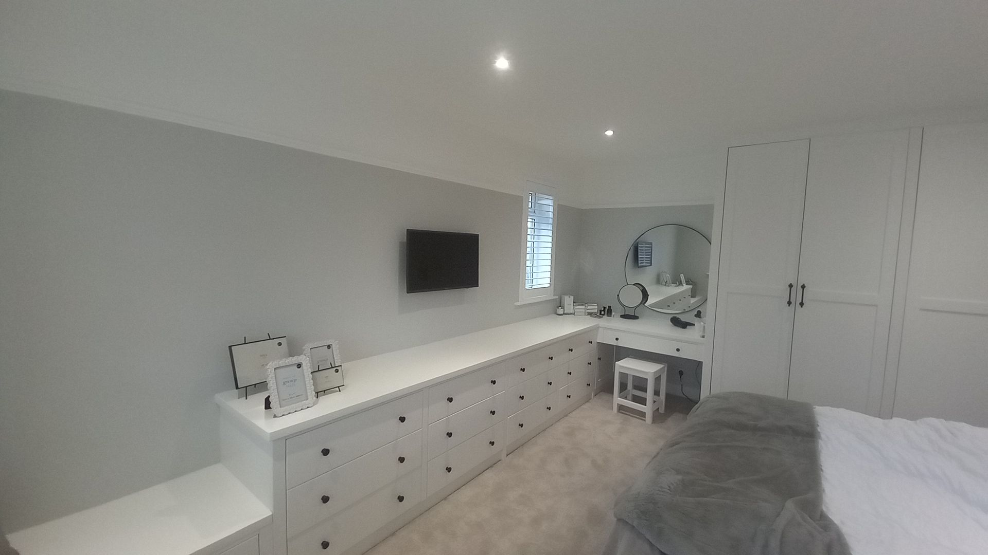 decorative finishes - interior design - painting and decorating - bespoke cabinets - hand painted - high quality