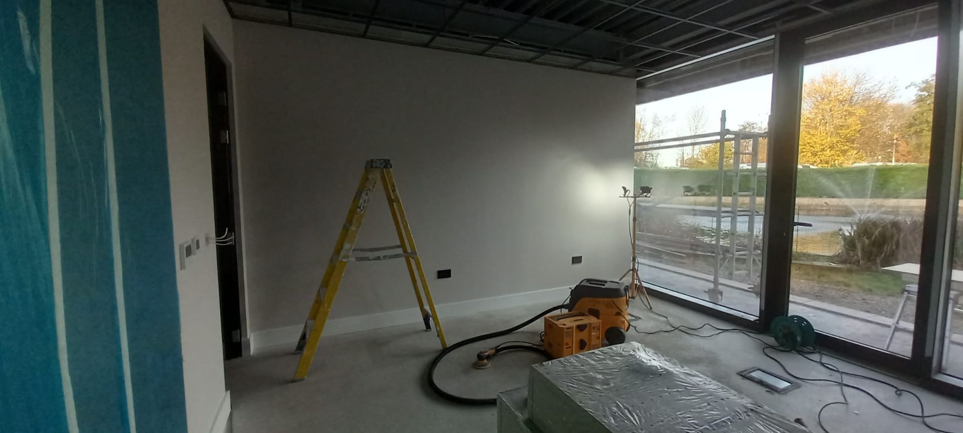 Out-of-hours commercial preparation – workspace fully protected and prepped to avoid any disruption