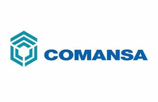 Logotipo de Comansa, que presenta una forma hexagonal de color azul y el nombre de la marca en texto azul.
