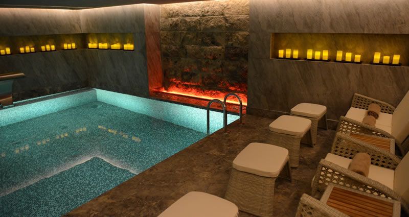berjer hotel pool