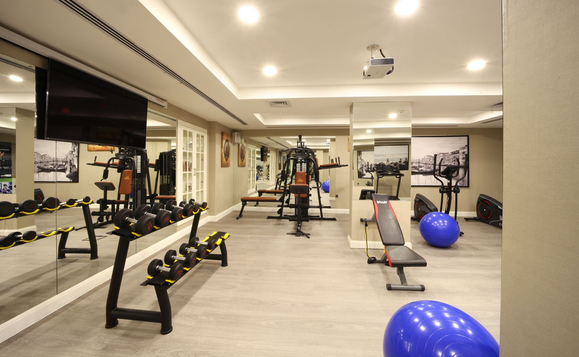Hotel Gym berjer hotel gym