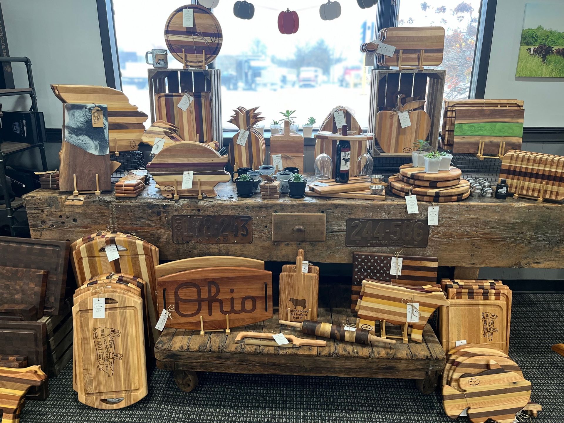 Broken Arrow Cutting Boards
