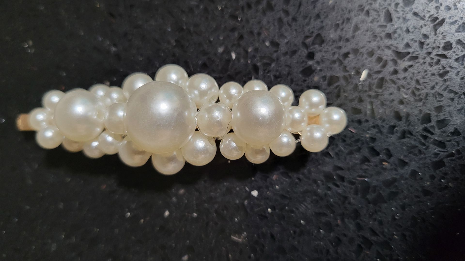 RF368 - 2 Pair Tripple Pearl and Gold Plated  Hair Pin.