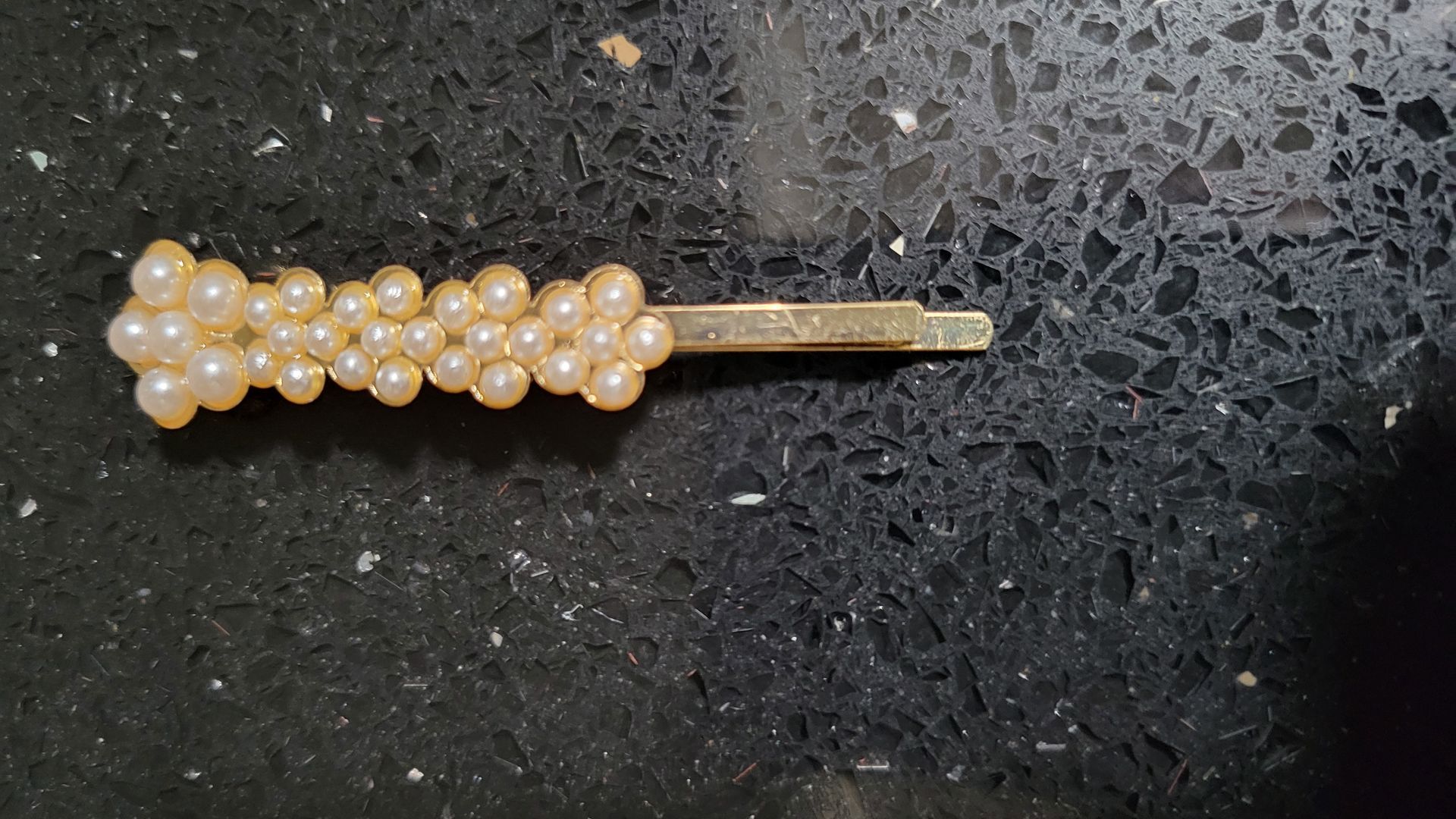 RF368 - 2 Pair Flowerily Gold Hair Pins for Woman and Girls.