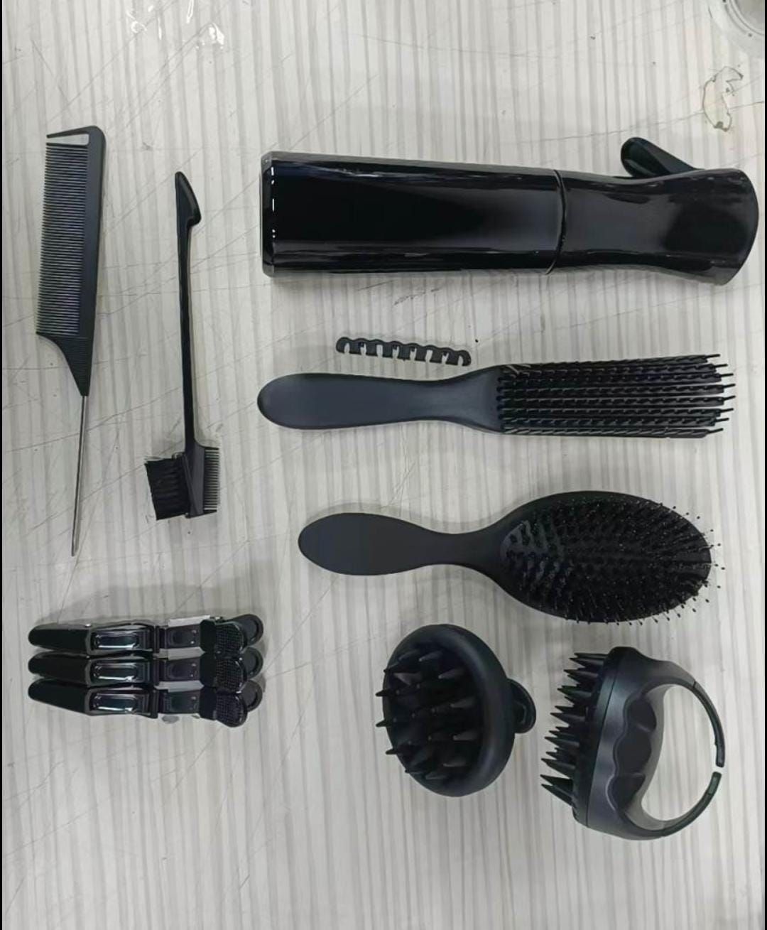 RF368 - Black Luxury Barbar Salon Wet Combo Kit.
