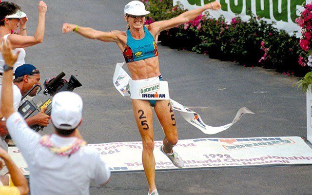 Paula Newby-Fraser hat die Ironman WM achtmal gewonnen Paula Newby-Fraser gewinnt den Ironman Hawaii