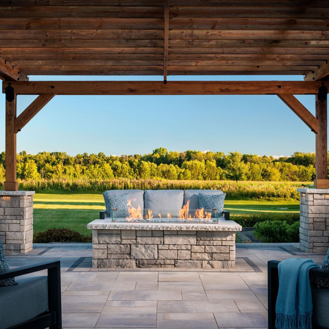 custom outdoor living space design - oshkosh wi