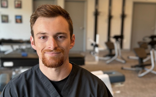 picture of chiropractic rehab assistant