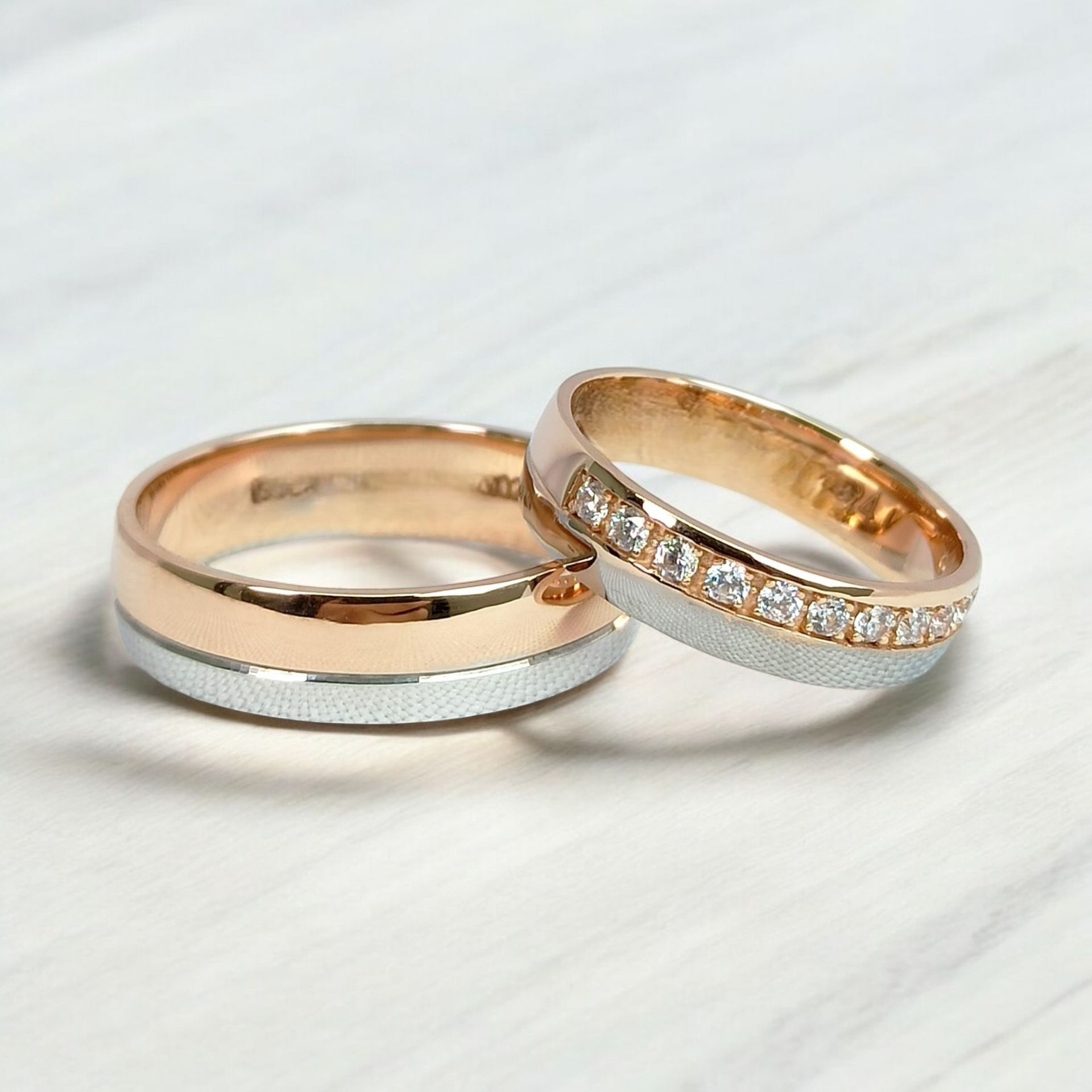Anillos de boda Dos Oros 10 y 14 Kilates. 