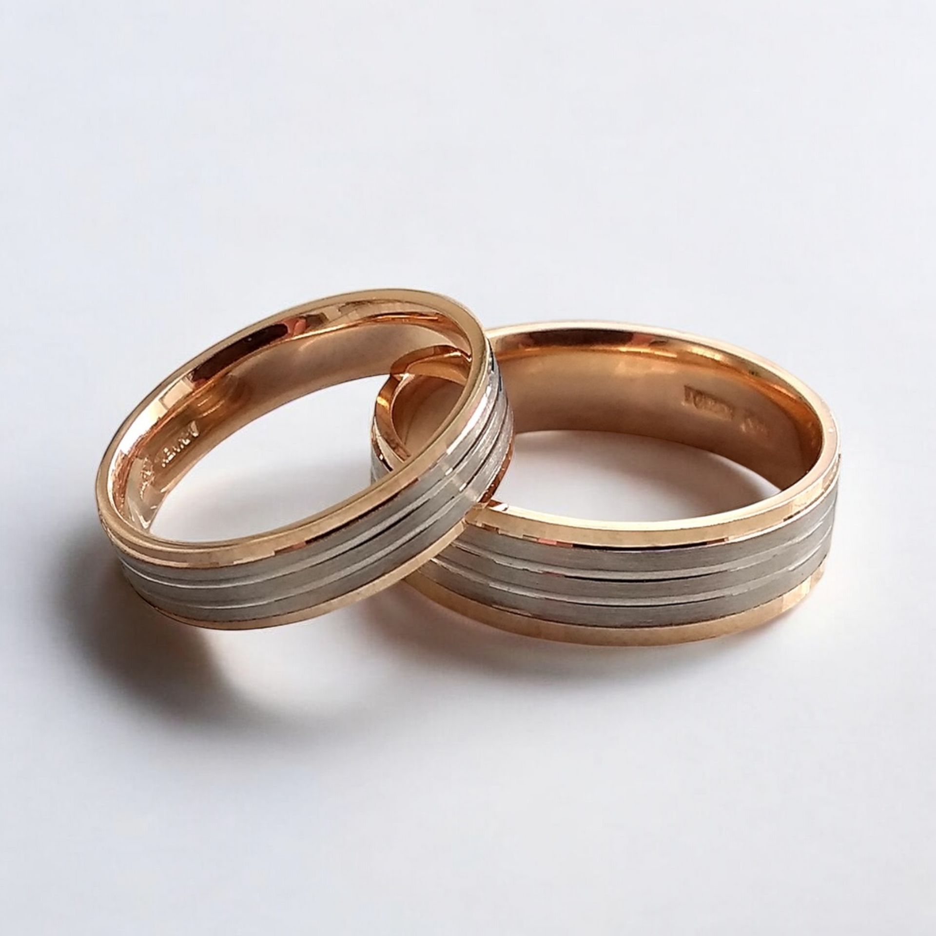 Anillos de boda Dos Oros 10 y 14 Kilates. 