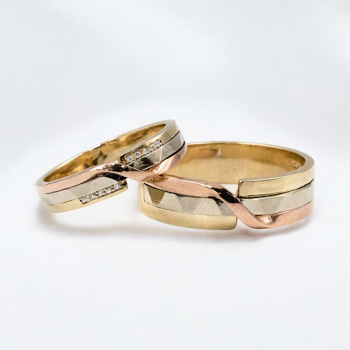 Anillos de boda Dos Oros 10 y 14 Kilates. 