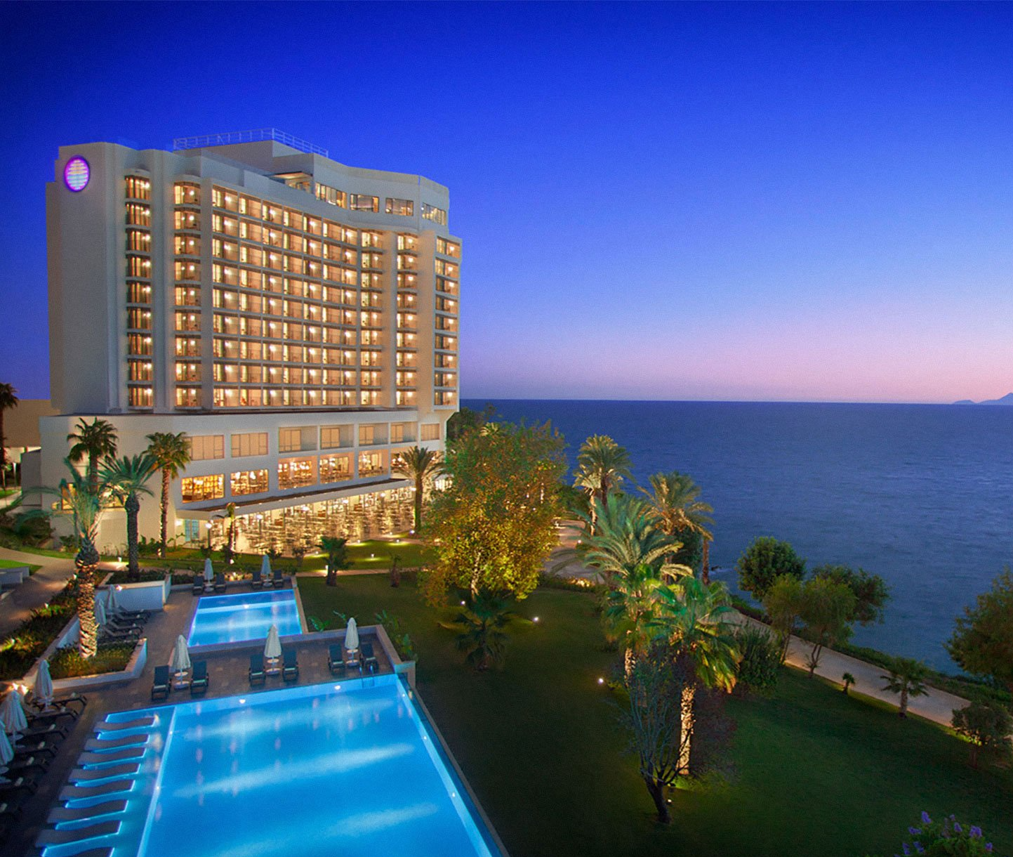 Akra Hotels also works with Hotel Linkage