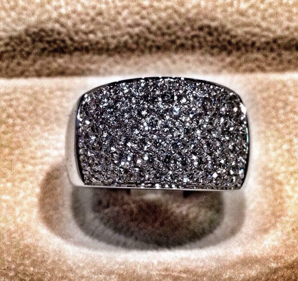 Anello elegante