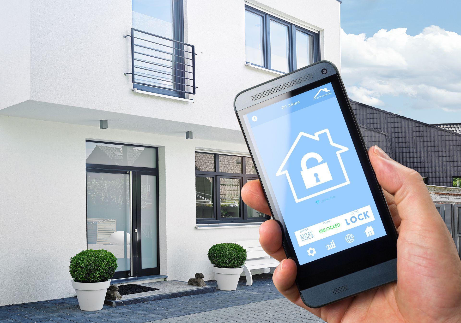 Low Voltage Electrician in Miami, FL