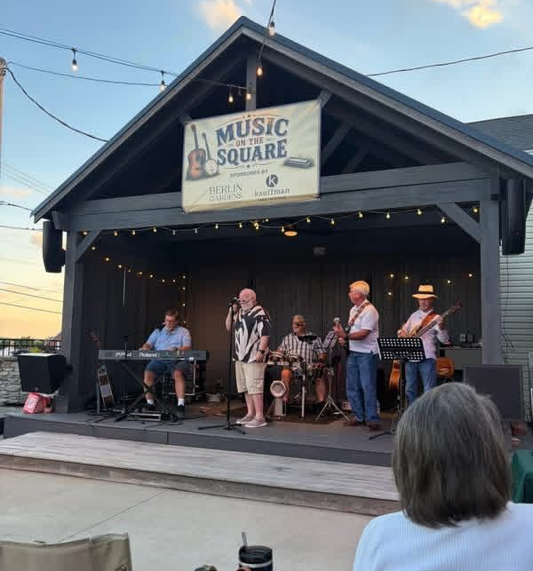 Music on the Square: Seenan and Friends
