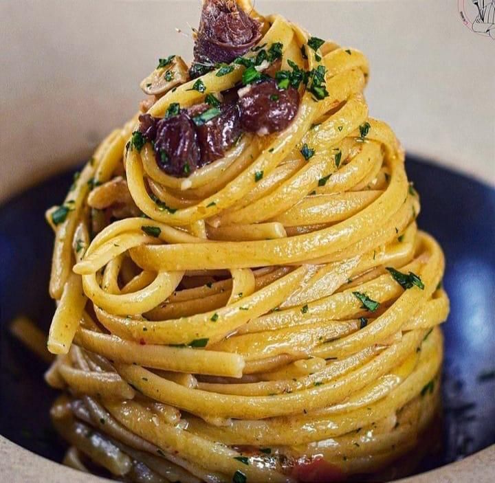 spaghetti con olive taggiasche