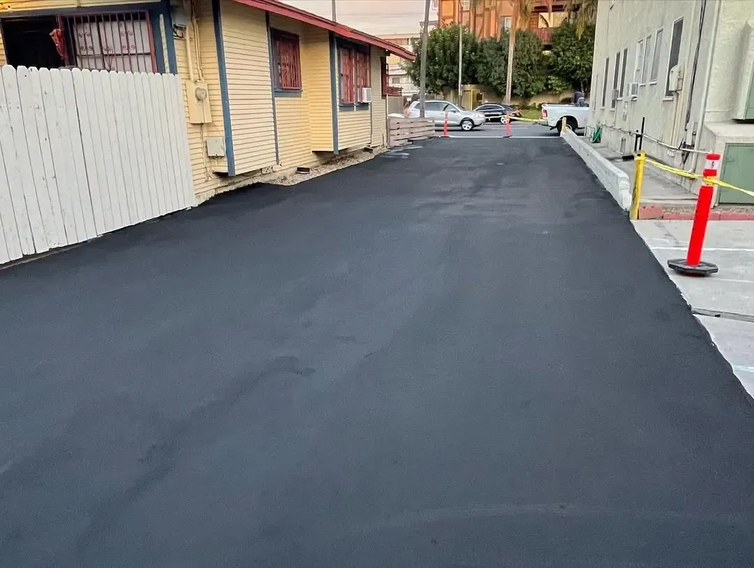 Asphalt Sealcoating