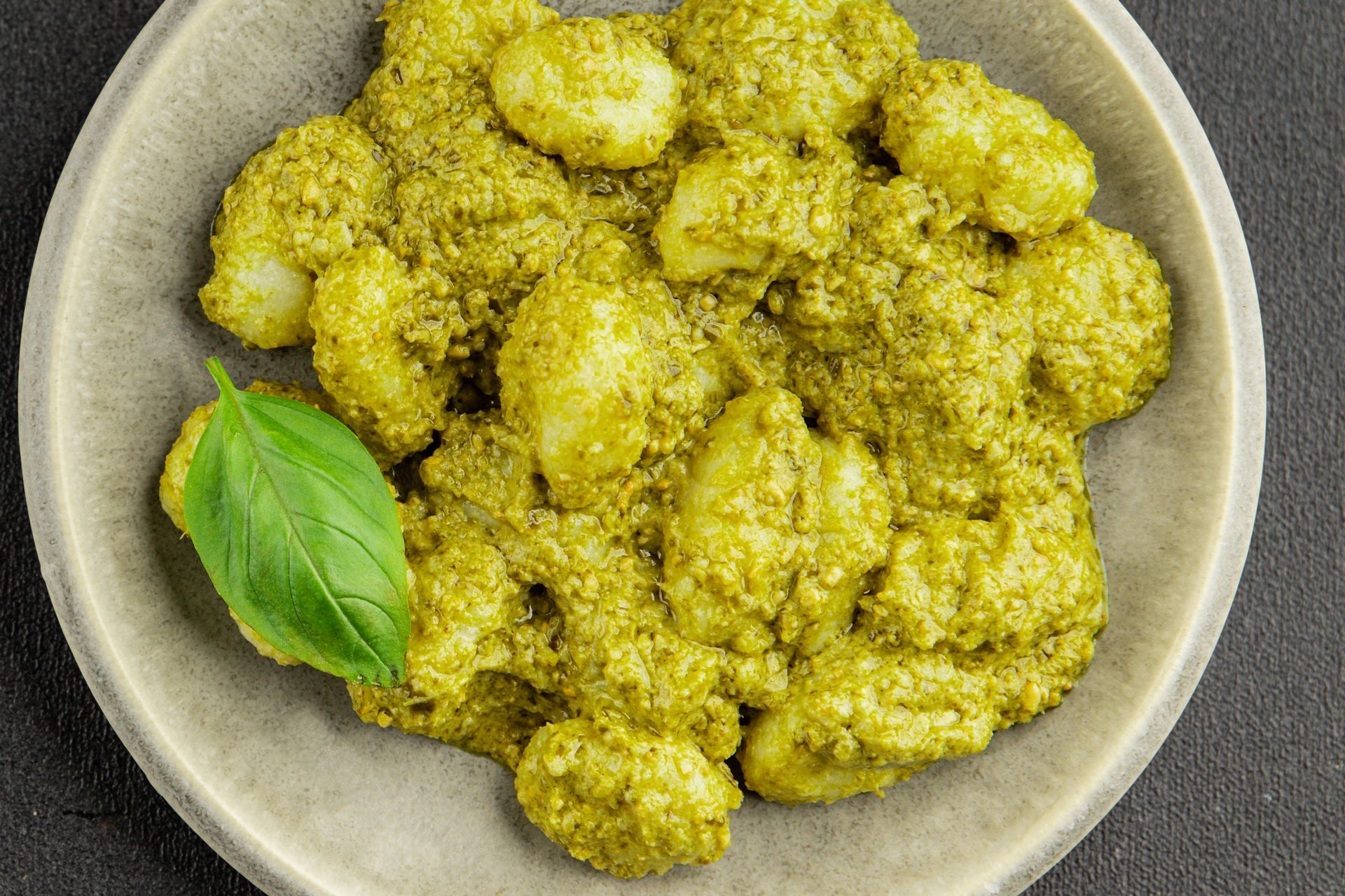Gnocchi al pesto ligure