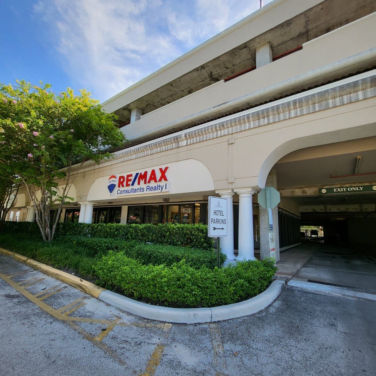 Buy or Sell a Property in South Florida