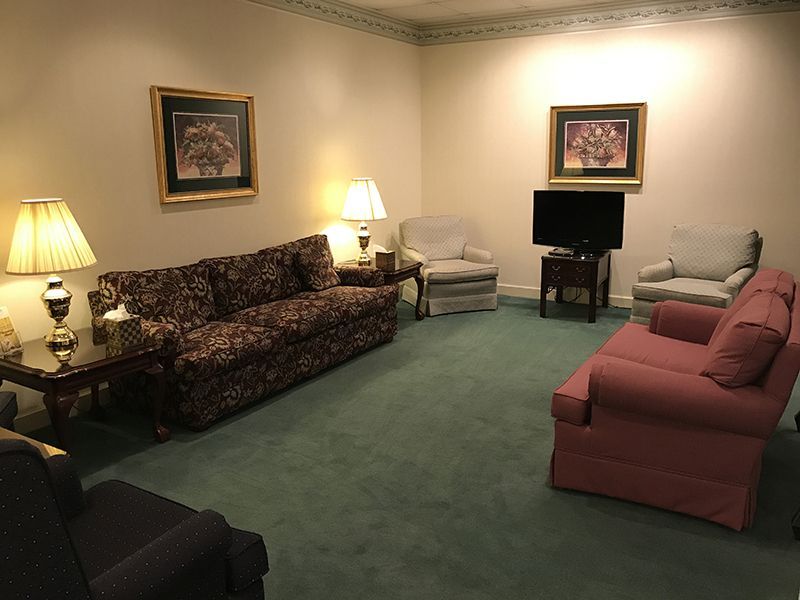 baker-funeral-home-waiting-area