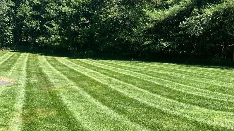Professional lawn maintenance service for a Hudson, Ohio property