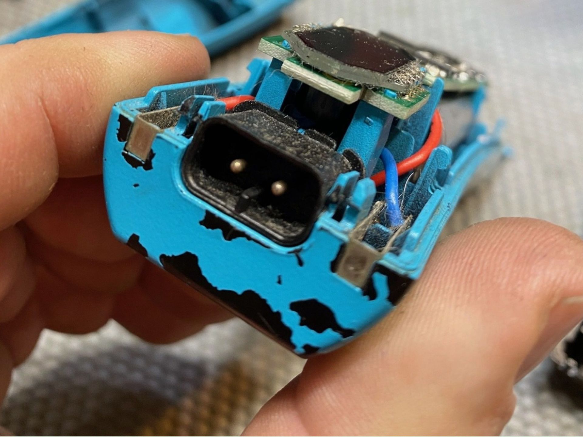 Reasons Your Clipper Blades Aren't Cutting Properly Sharp Edges