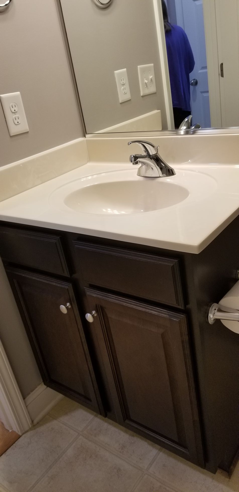 Before Cleaning Bathtub — Kernersville, NC — RENEW-It Master
