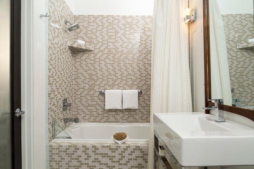 Showers And Tubs — Kernersville, NC — RENEW-It Master