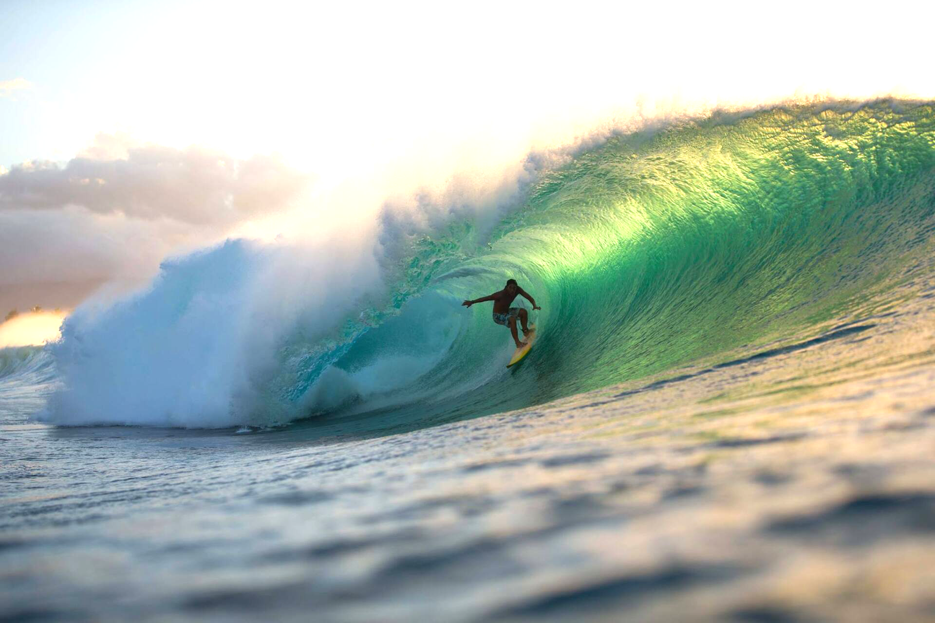 Surf lessons with the best fresh coat of wax