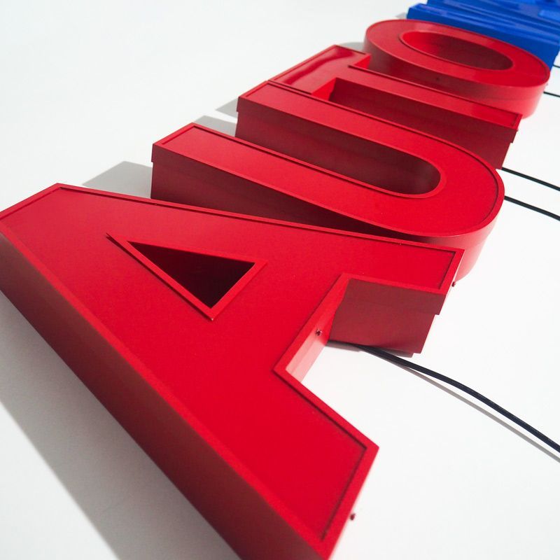 Face lit aluminum letters