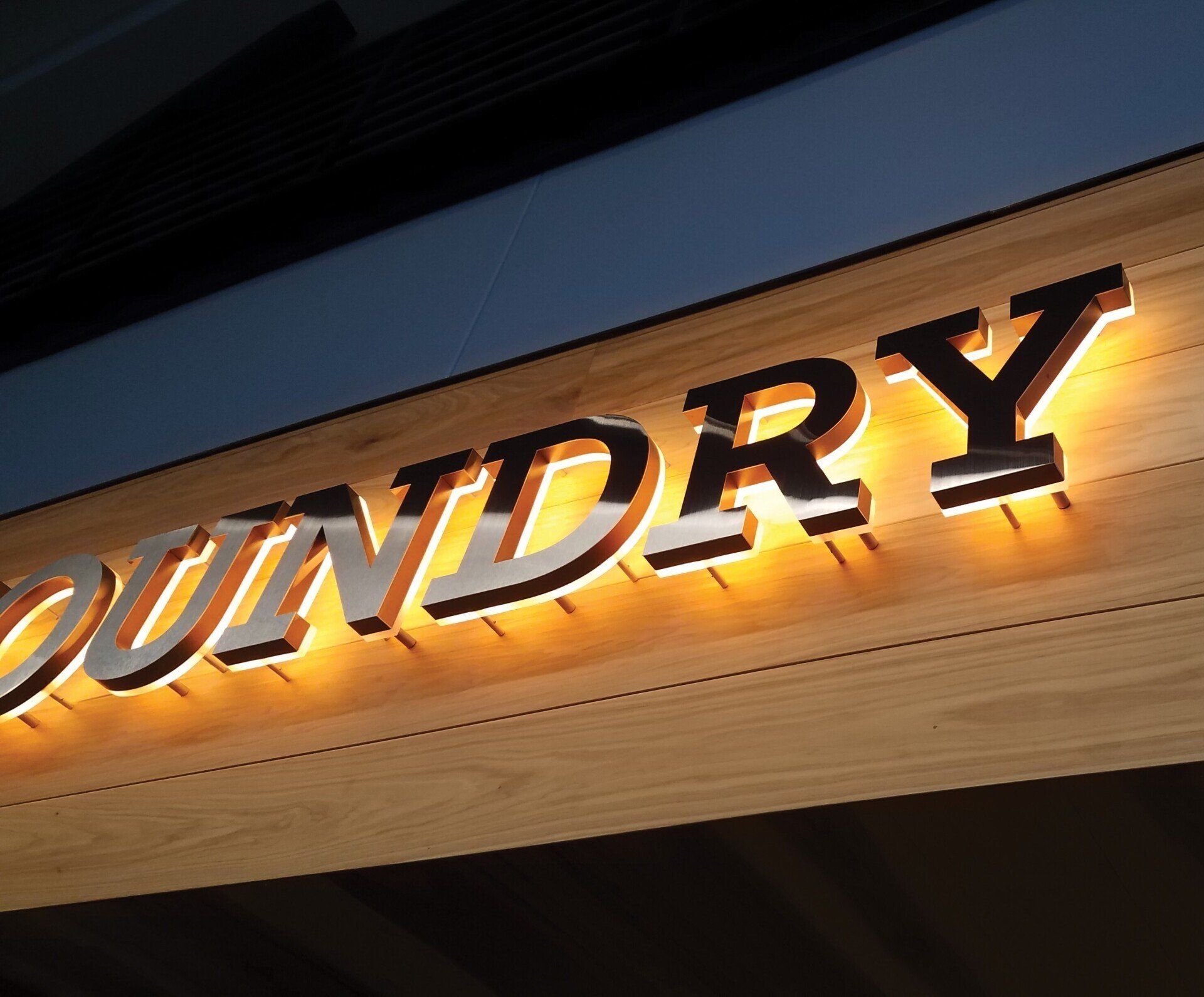 Trimless LED Letters