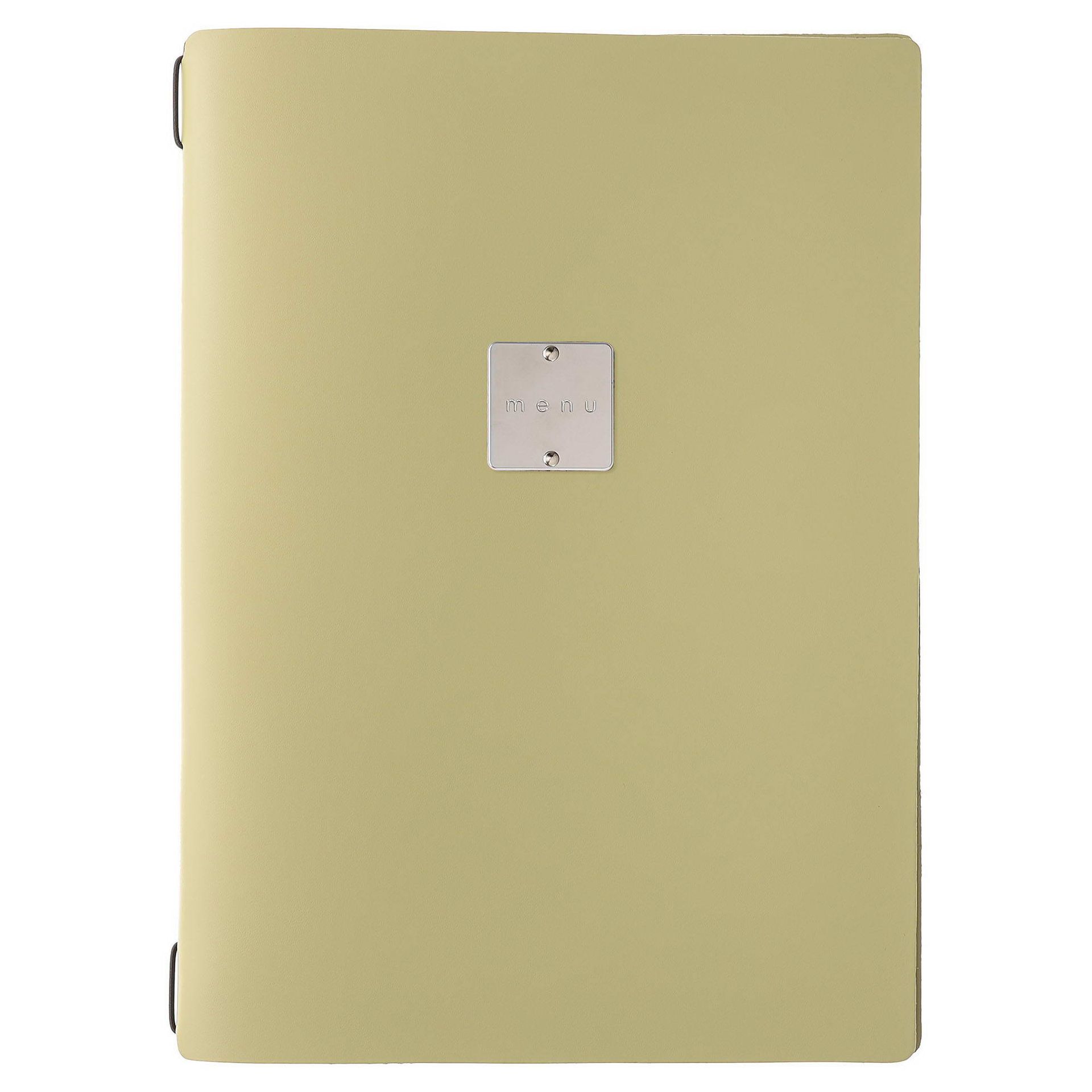 Un carnet jaune pâle avec une petite étiquette carrée en métal et deux charnières noires au dos.