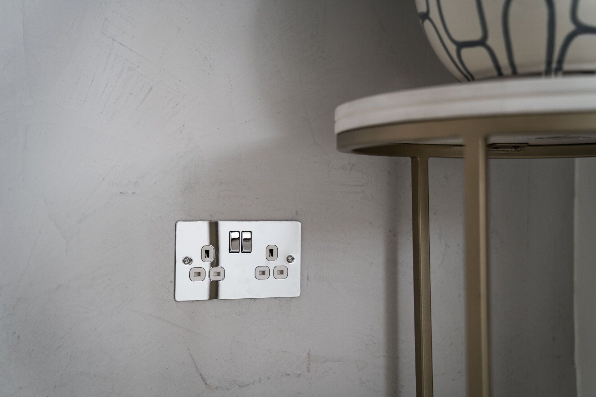 Resin wall plug detail