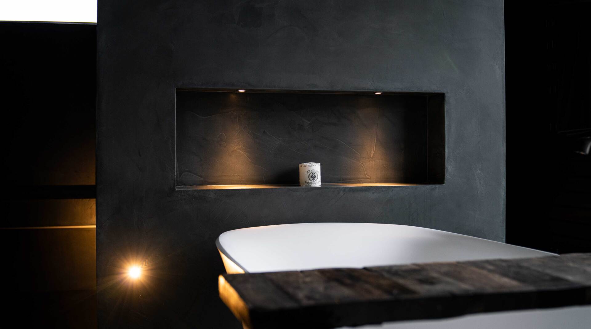 bathroom floors in resin with wall resin niche
