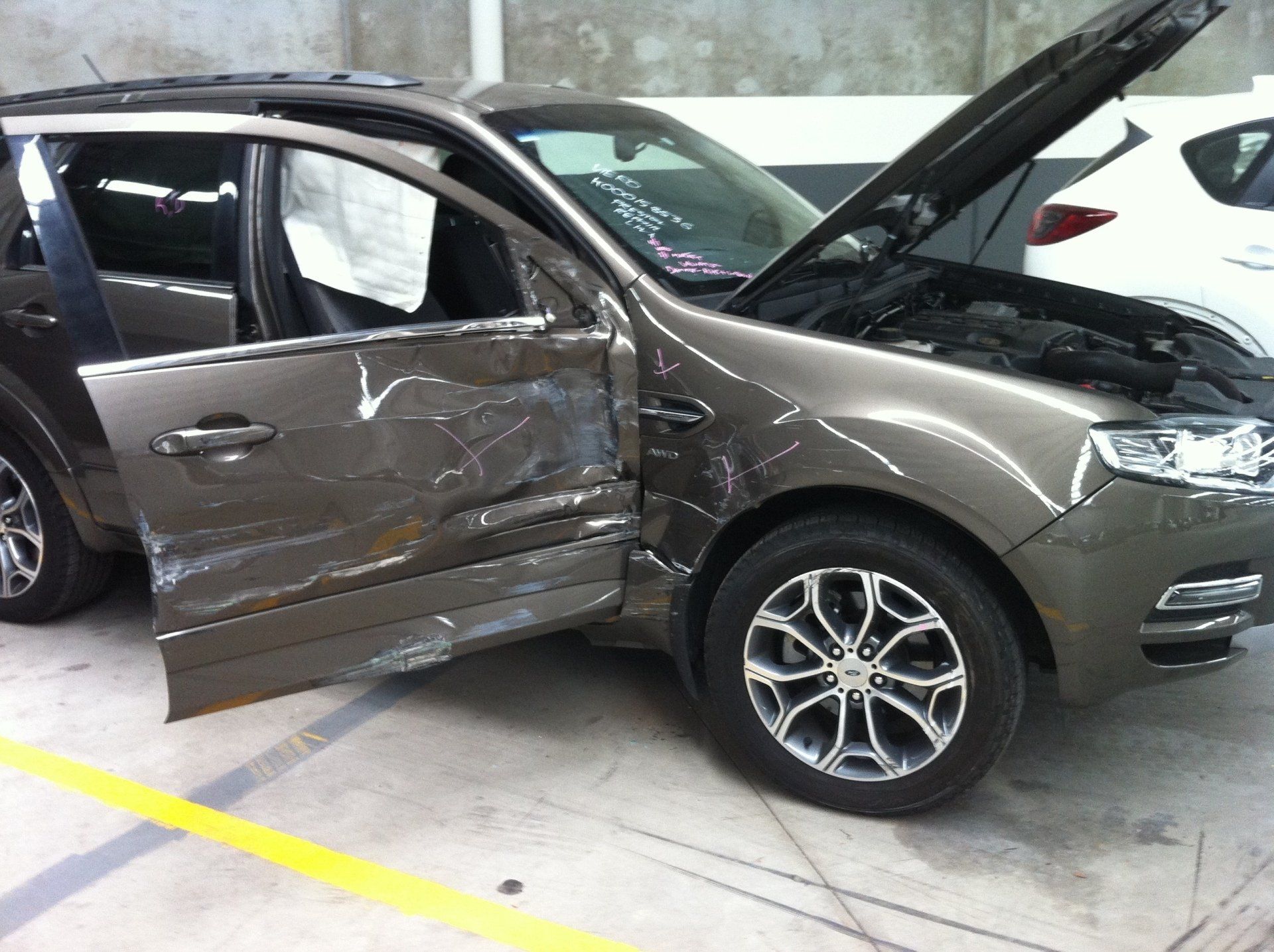 Before SUV Repair — Melbourne, VIC — Nunawading Panels
