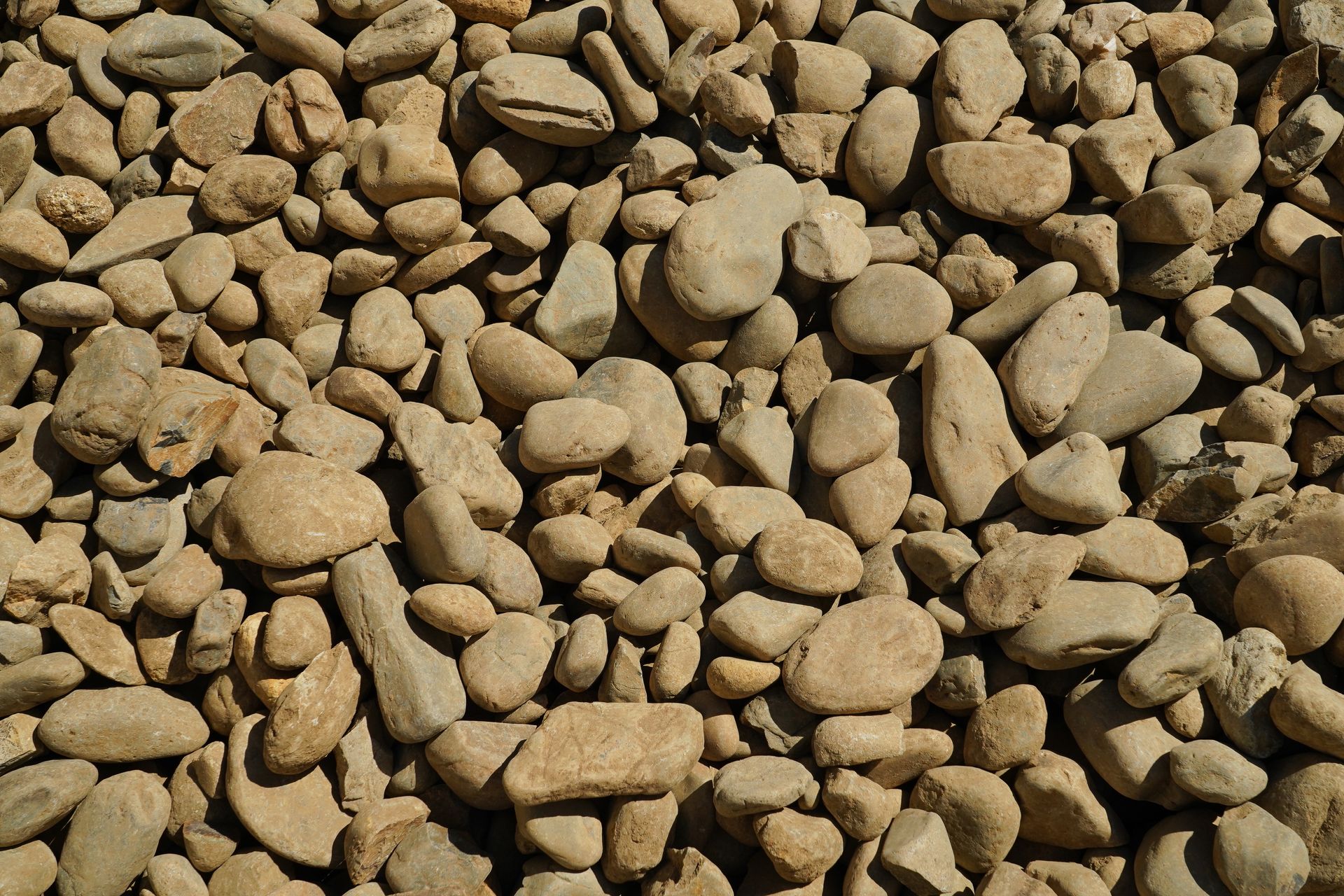 Tracy Gravel, Stone, Decorative Rock | Tracy Top Soil