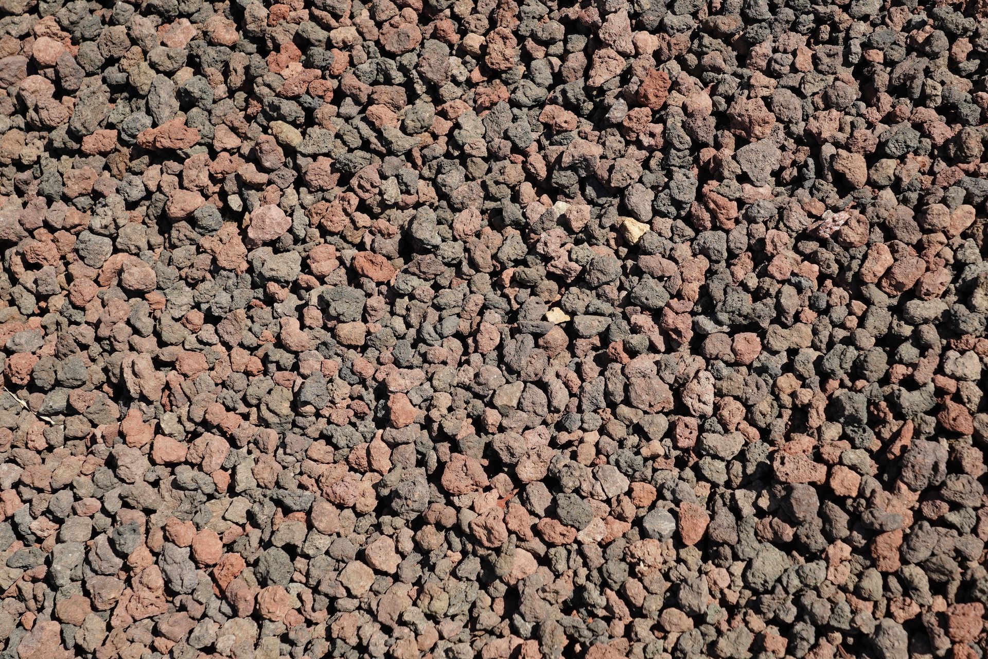 Tracy Gravel, Stone, Decorative Rock | Tracy Top Soil
